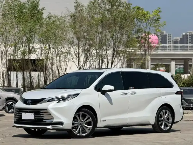 Toyota Sienna, 2023