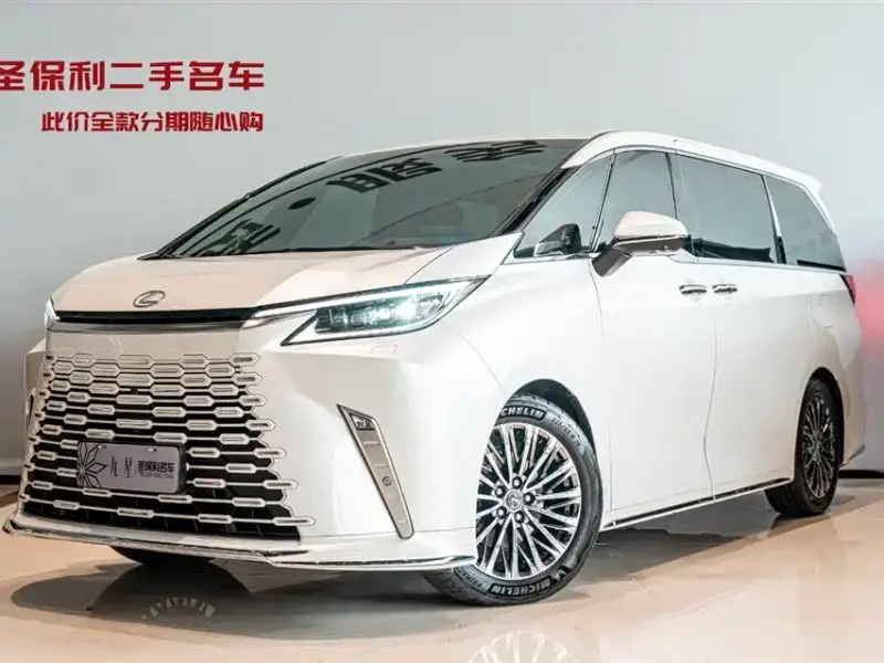 Lexus LM, 2024