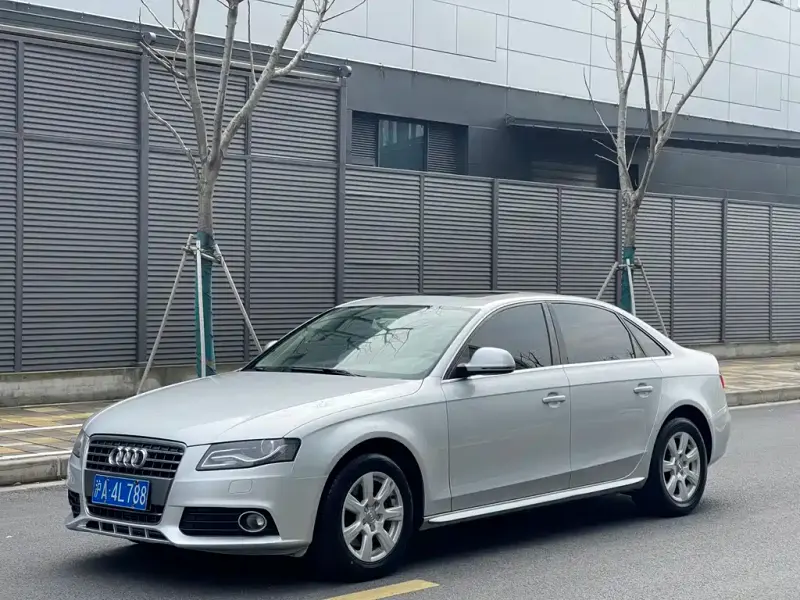 Audi A4L, 2010