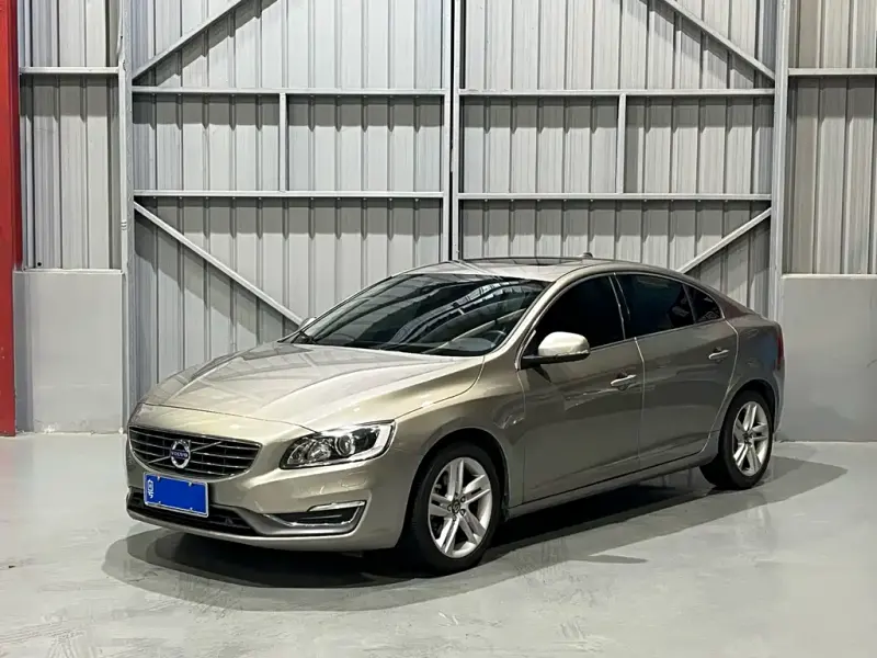 Volvo S60, 2015