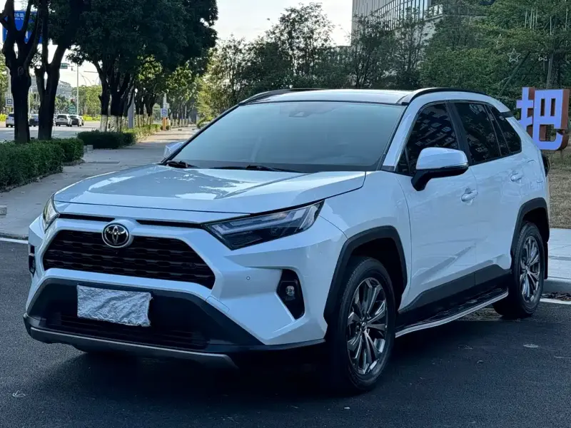 Toyota RAV4, 2024