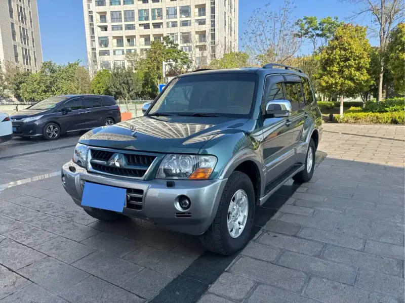 Mitsubishi Pajero, 2016
