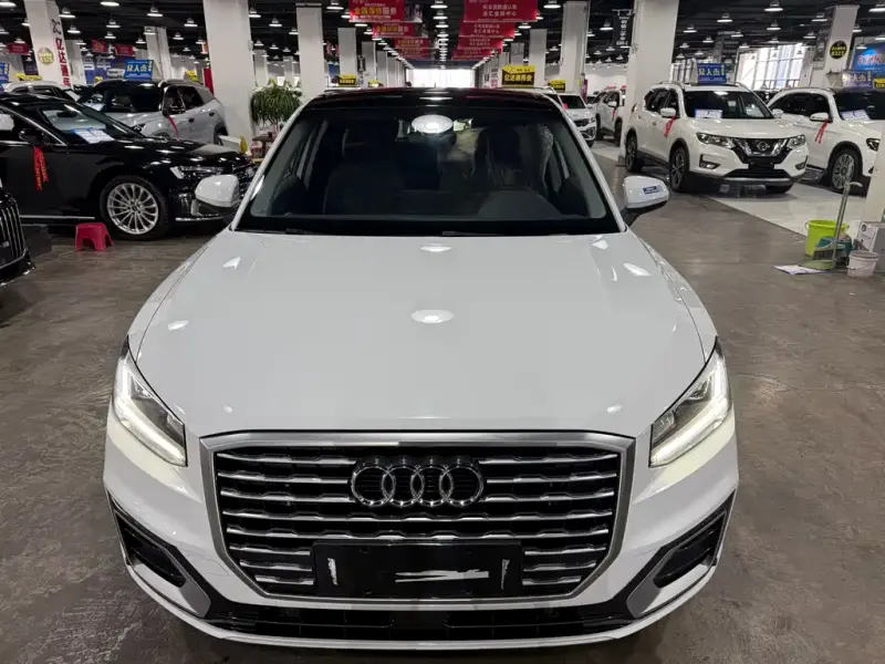Audi Q2L, 2020