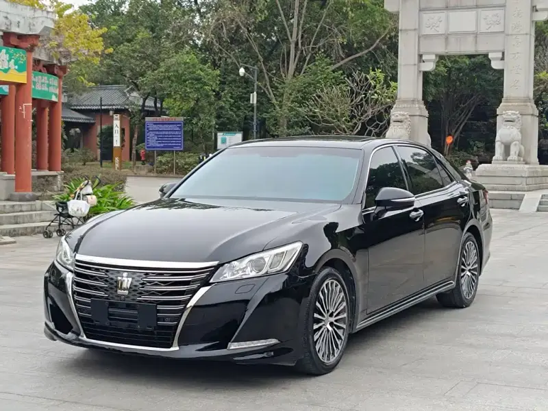 Toyota Crown, 2018