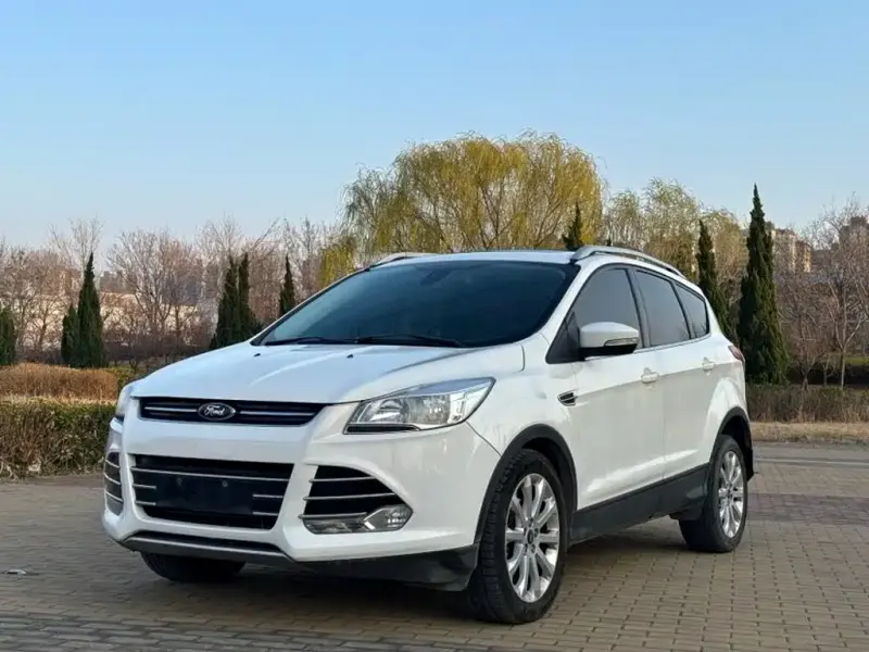 Ford Kuga, 2014