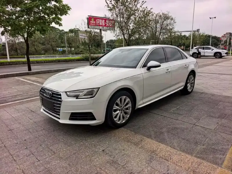 Audi A4L, 2017