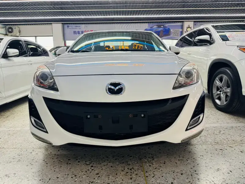 Mazda 3, 2013