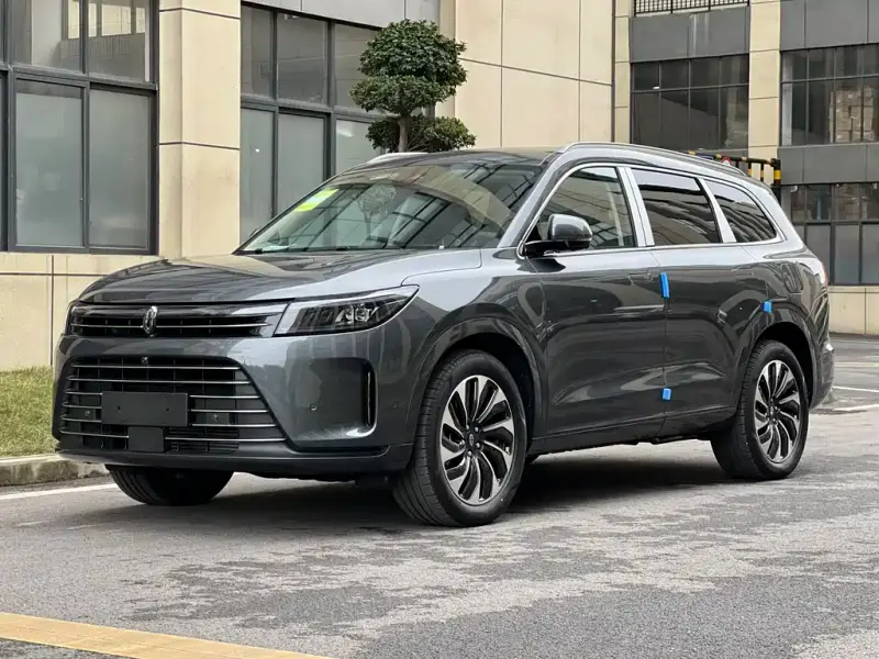 AITO M7, 2025