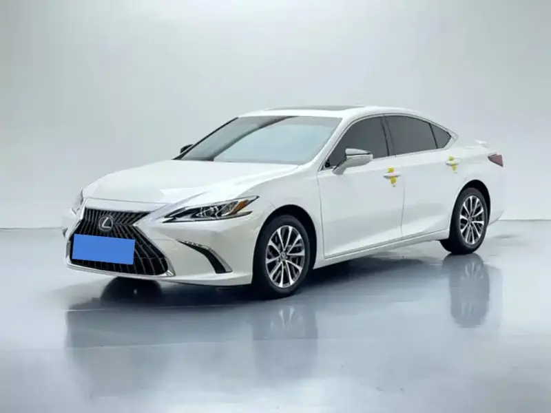 Lexus ES, 2024