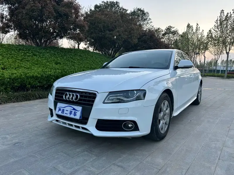 Audi A4L, 2011