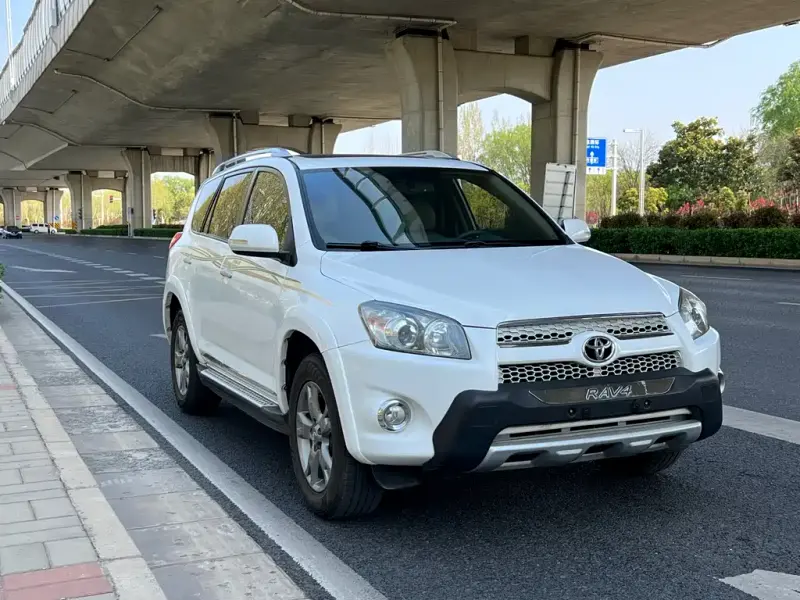 Toyota RAV4, 2012
