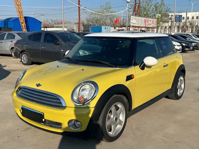 MINI Mini, 2010