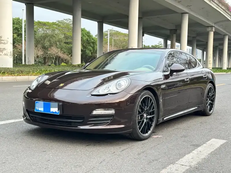 Porsche Panamera, 2012