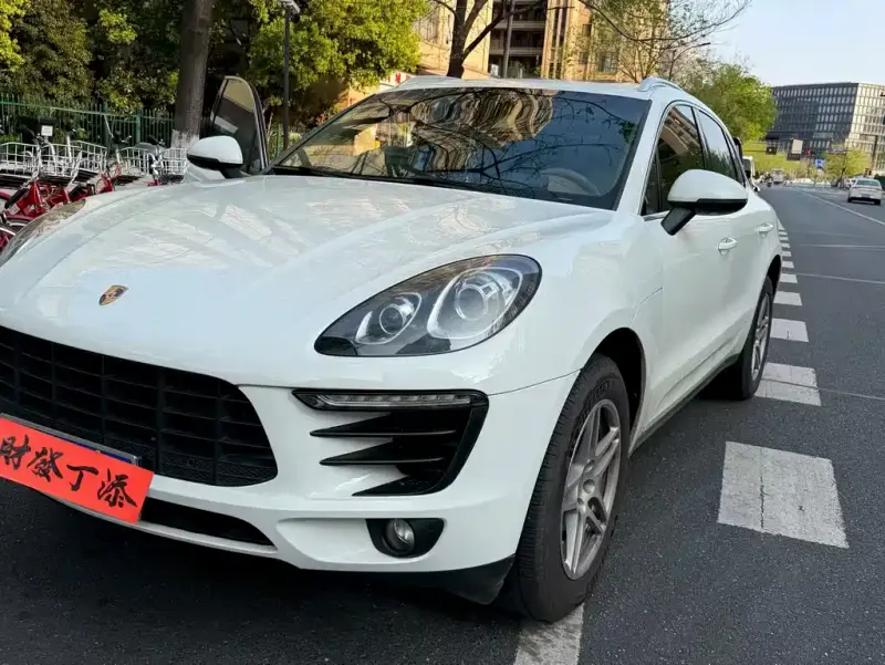 Porsche Macan, 2016