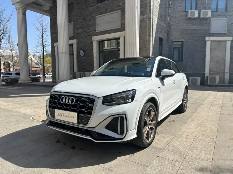 Audi Q2L, 2024