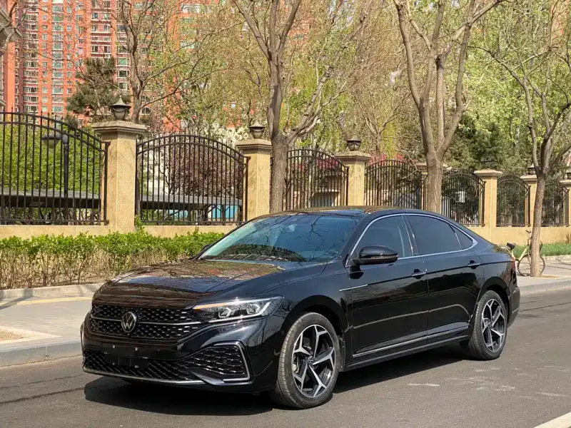 Volkswagen Passat, 2023