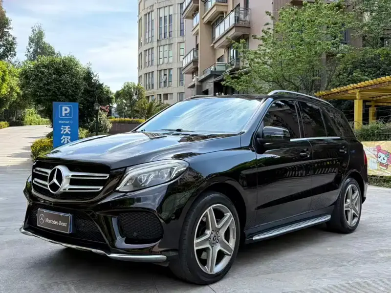 Mercedes-Benz GLE( ), 2015
