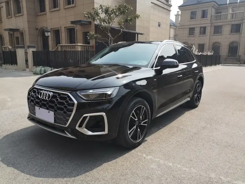 Audi Q5L, 2022