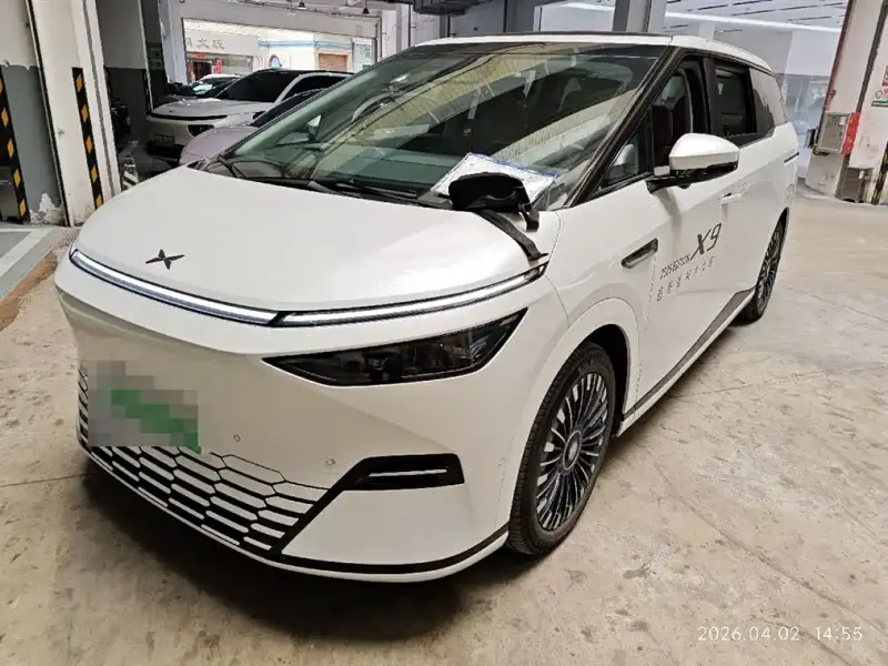 XPeng X9, 2025
