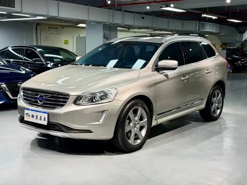 Volvo XC60, 2015