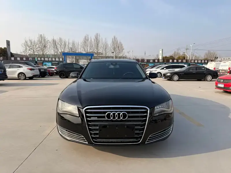 Audi A8, 2013