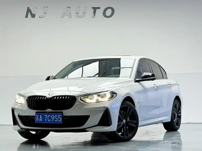 BMW 1 Series, 2023