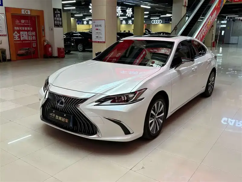 Lexus ES, 2019