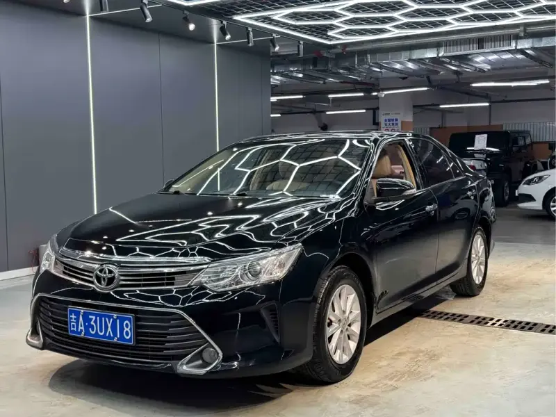 Toyota Camry, 2015