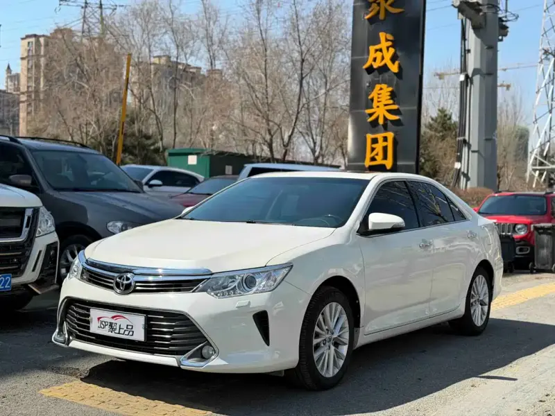 Toyota Camry, 2016
