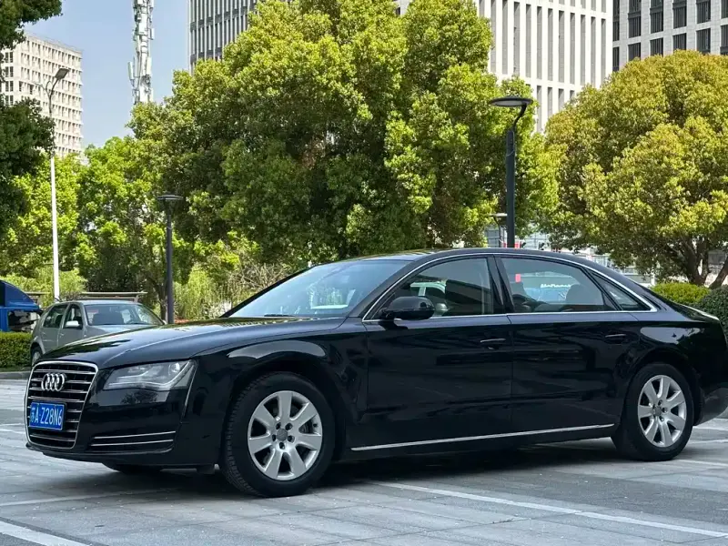 Audi A8, 2011
