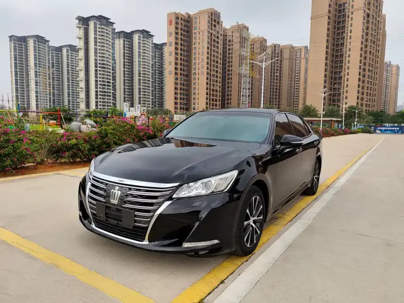 Toyota Crown, 2017