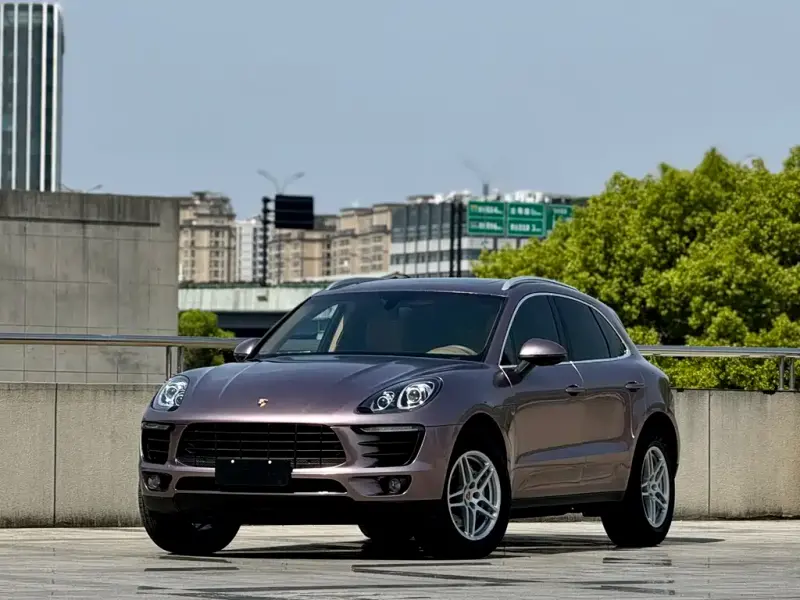 Porsche Macan, 2015