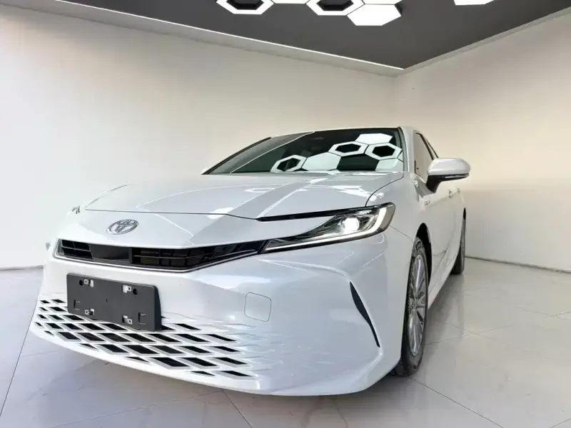 Toyota Camry, 2025