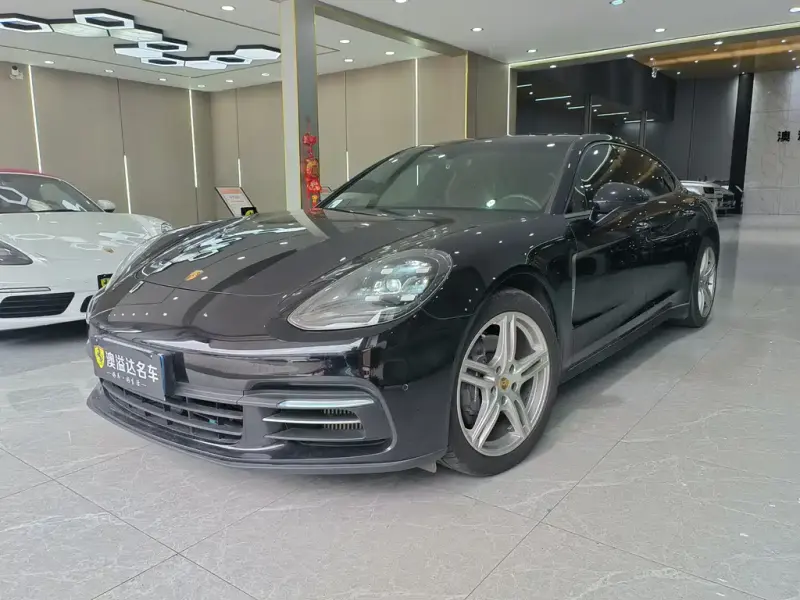Porsche Panamera, 2019