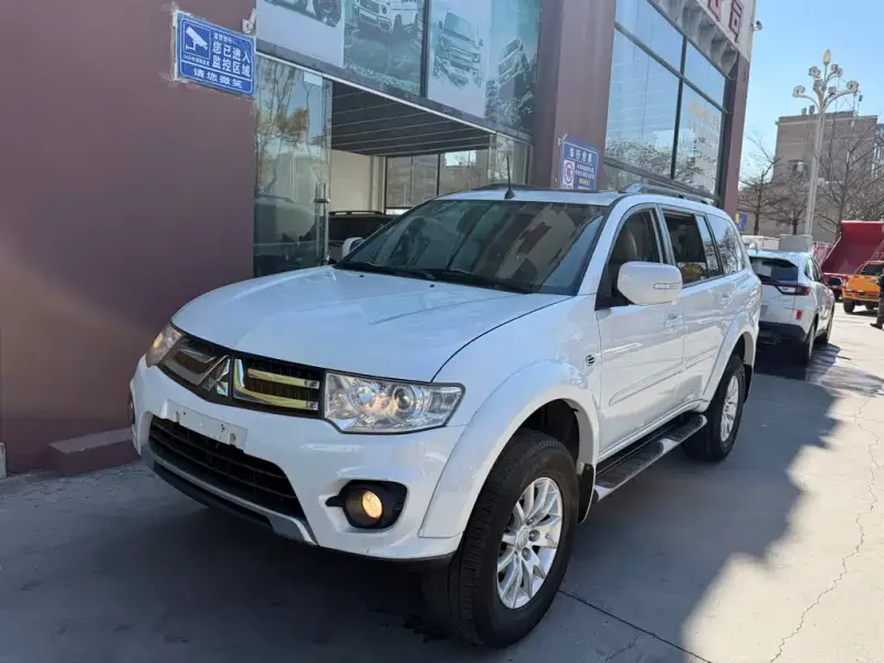 Mitsubishi Pajero Sport, 2016