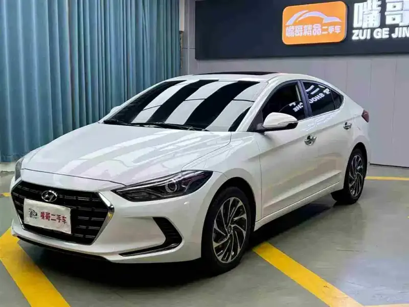 Hyundai Elantra, 2021