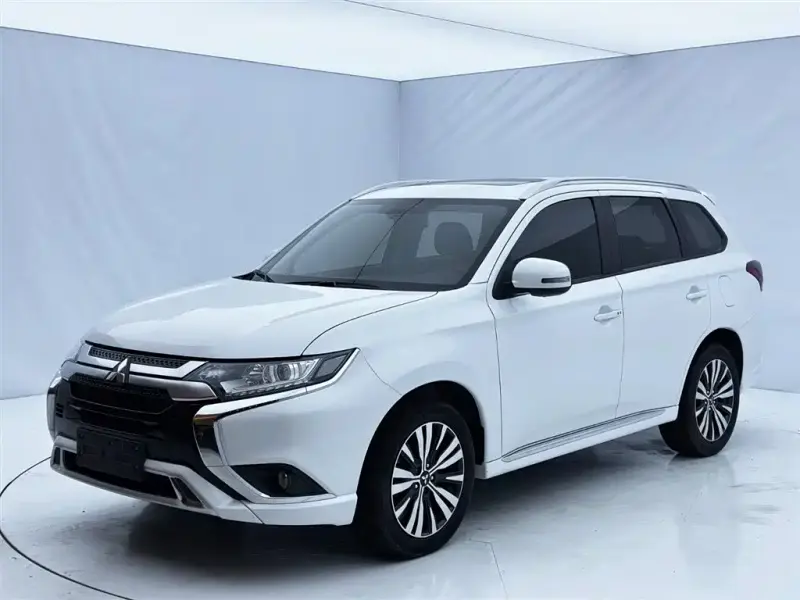 Mitsubishi Outlander, 2021