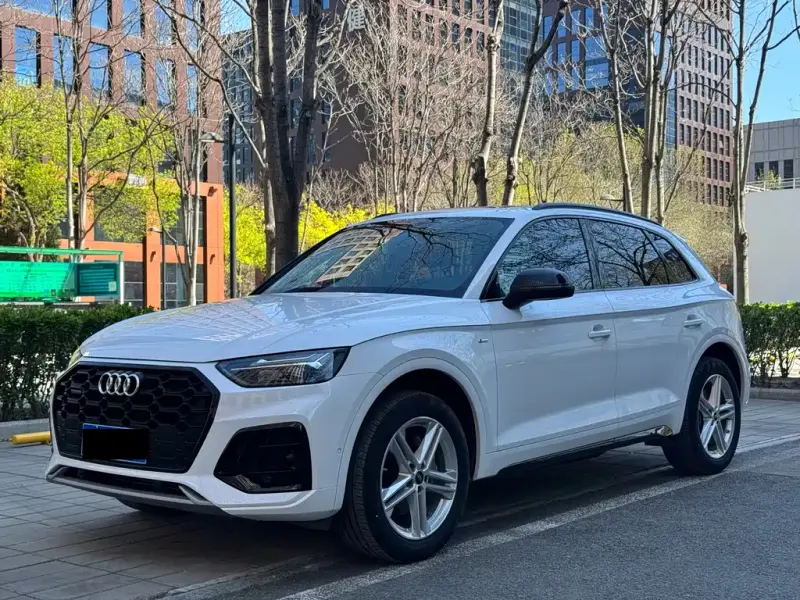 Audi Q5L, 2022