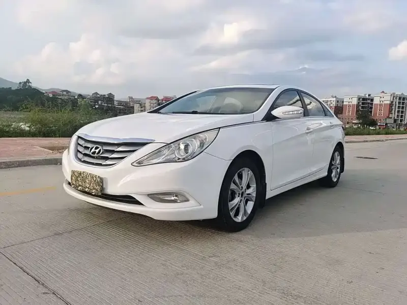 Hyundai Sonata, 2011