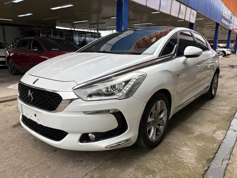 DS 5, 2018