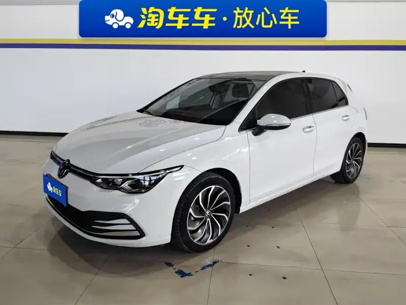 Volkswagen Golf, 2023