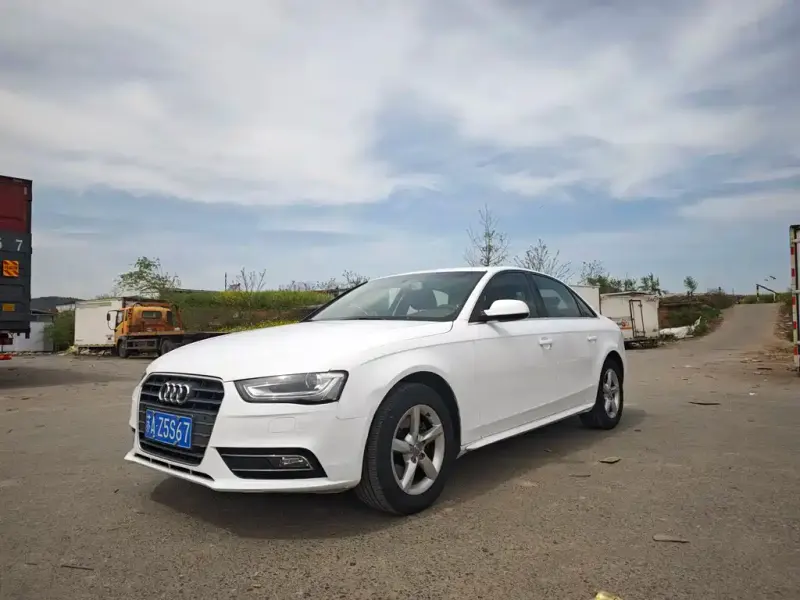Audi A4L, 2012