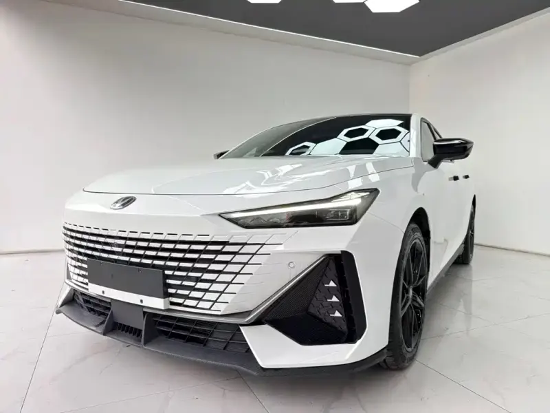 Changan UNI-V, 2025