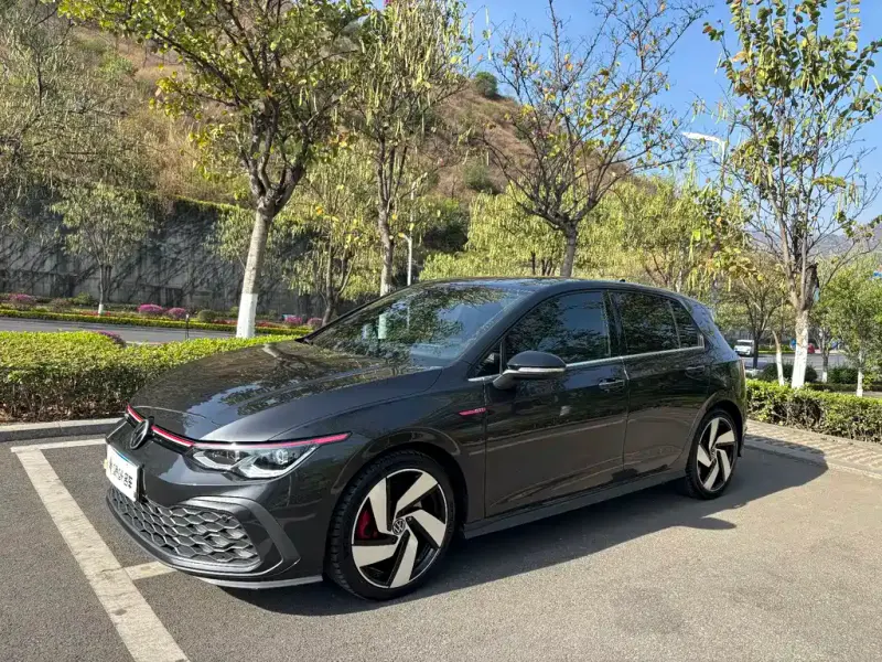 Volkswagen Golf GTI, 2022
