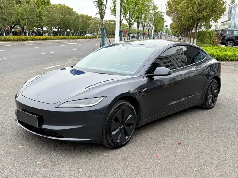 Tesla Model 3, 2024