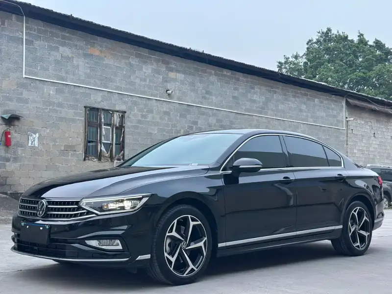 Volkswagen Magotan, 2025