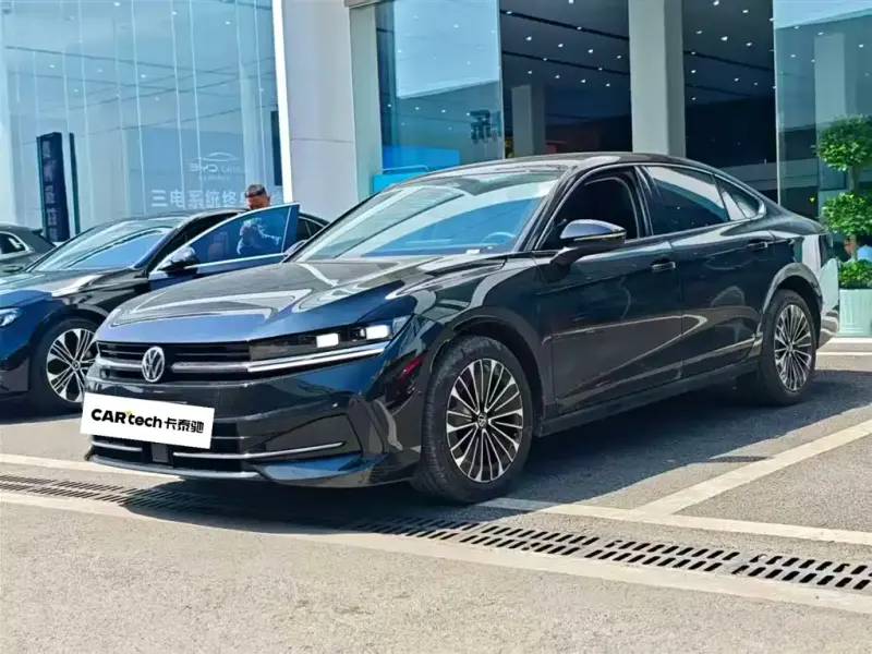 Volkswagen Magotan, 2025
