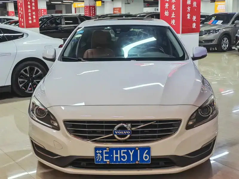 Volvo S60, 2014