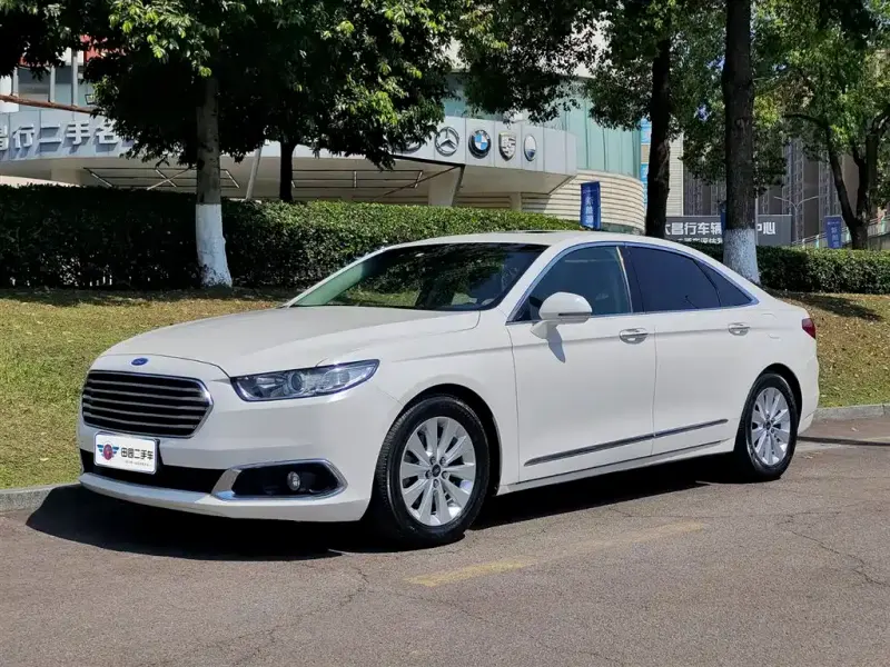 Ford Taurus, 2017