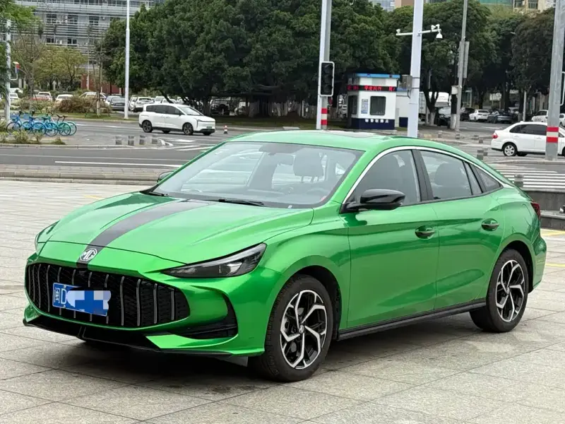 MG MG5, 2025